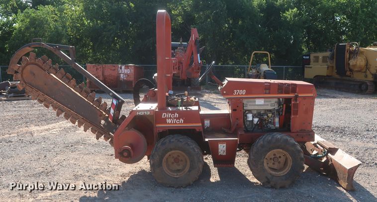 image for item IT9610 1997 Ditch Witch 3700  trencher