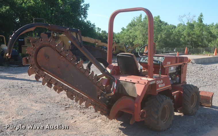 image for item IT9610 1997 Ditch Witch 3700  trencher