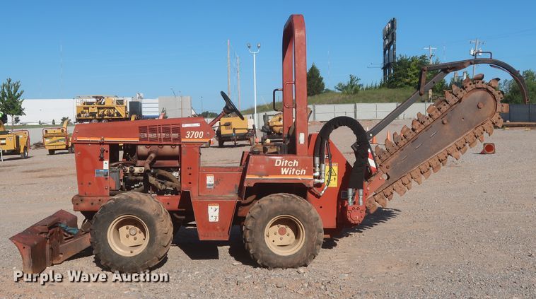 image for item IT9610 1997 Ditch Witch 3700  trencher