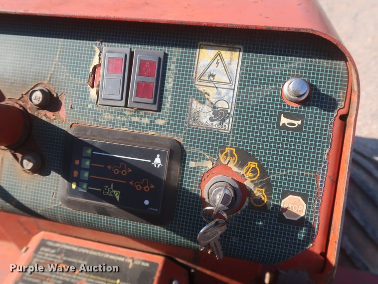 image for item IT9610 1997 Ditch Witch 3700  trencher