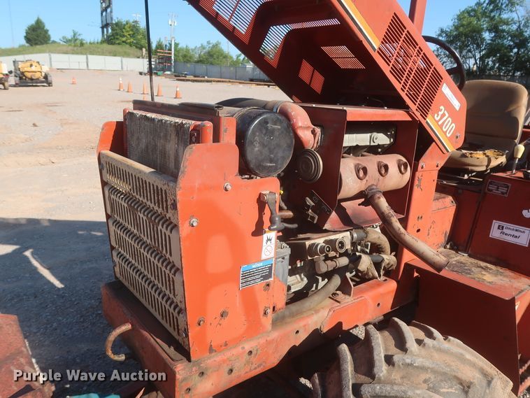 image for item IT9610 1997 Ditch Witch 3700  trencher