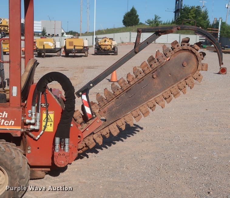 image for item IT9610 1997 Ditch Witch 3700  trencher
