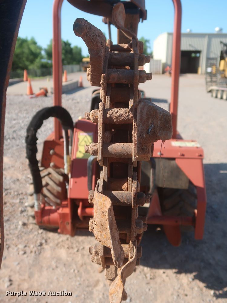 image for item IT9610 1997 Ditch Witch 3700  trencher