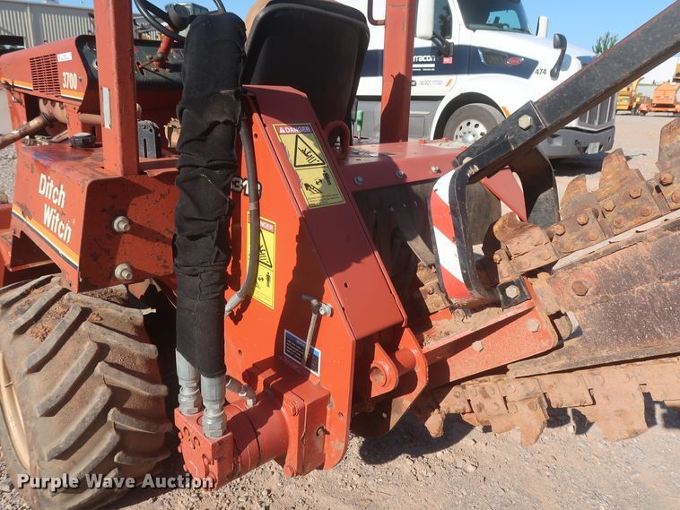 image for item IT9610 1997 Ditch Witch 3700  trencher