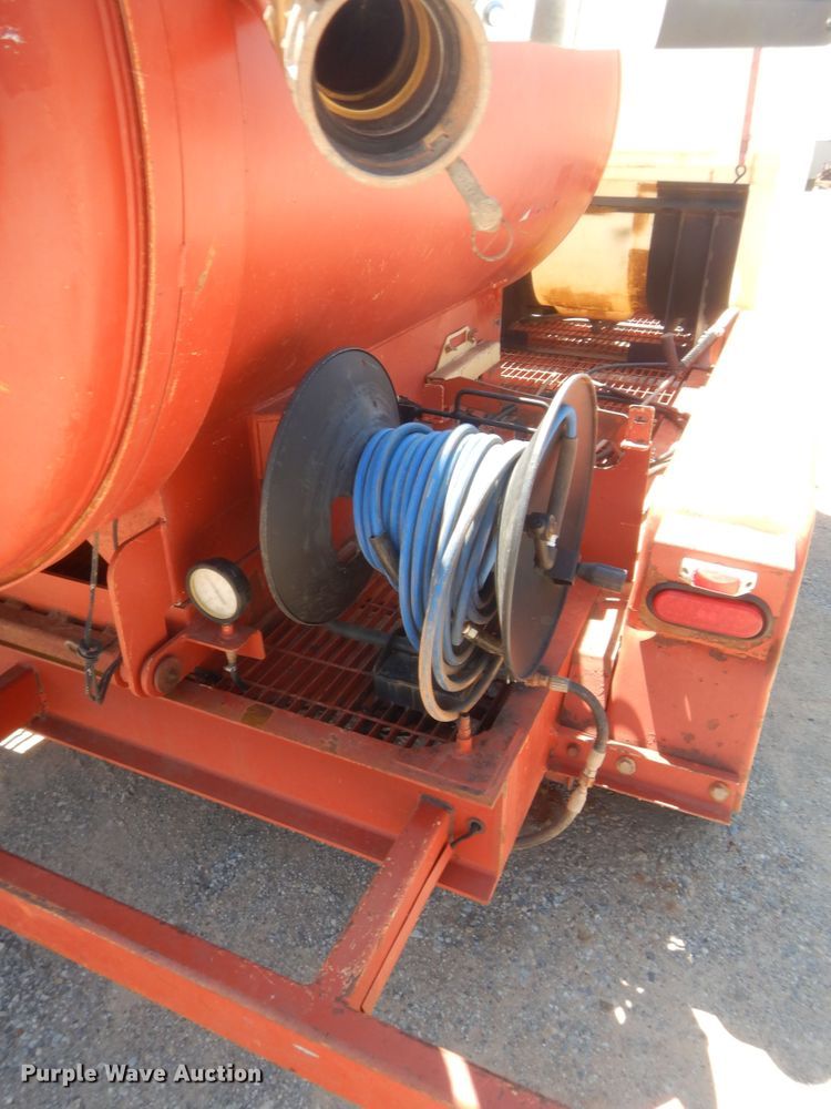 image for item IT9624 2009 Ditch Witch FX30  vacuum excavator