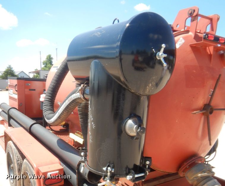 image for item IT9624 2009 Ditch Witch FX30  vacuum excavator