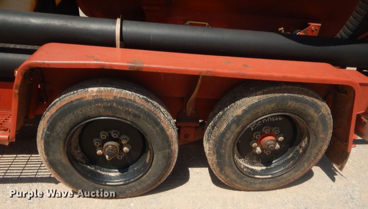 image for item IT9624 2009 Ditch Witch FX30  vacuum excavator