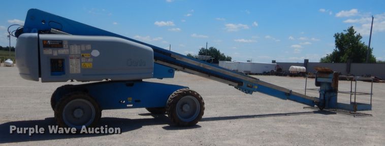 image for item IT9626 2006 Genie S60  boom lift