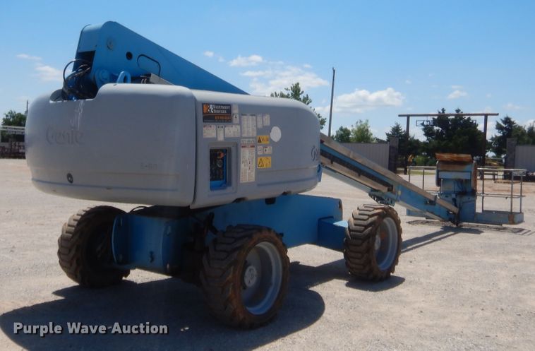 image for item IT9626 2006 Genie S60  boom lift