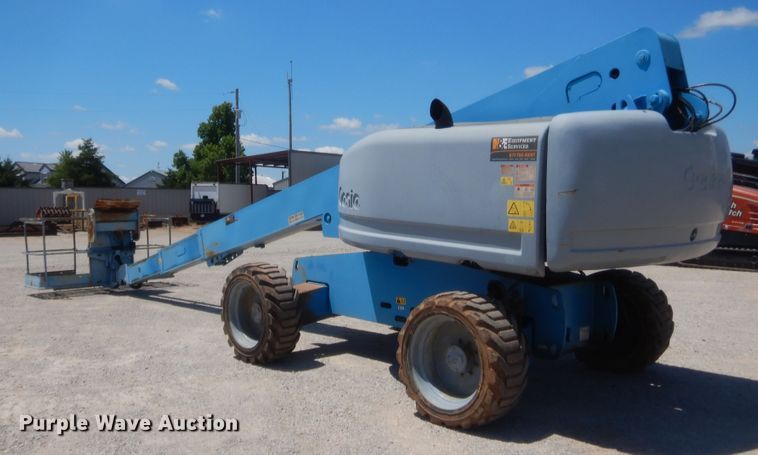 image for item IT9626 2006 Genie S60  boom lift