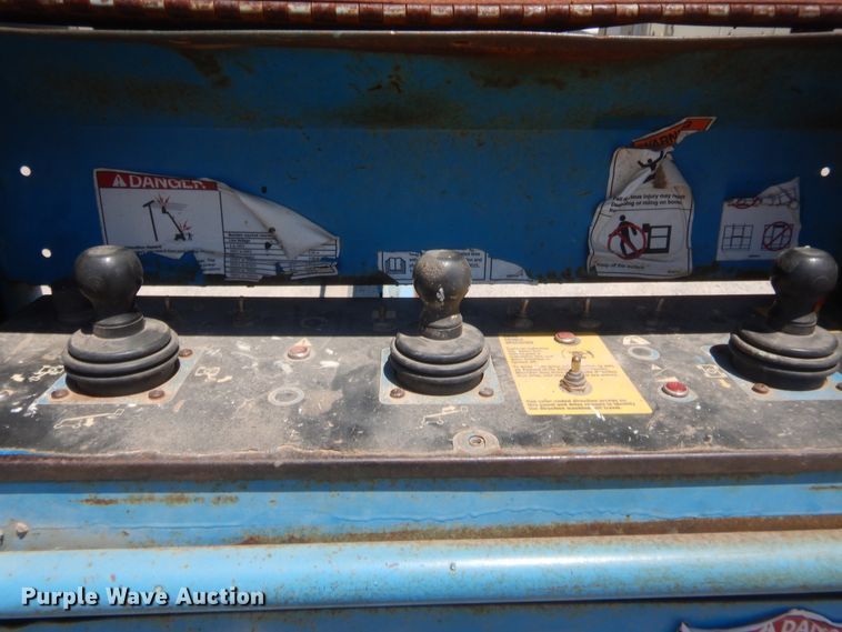 image for item IT9626 2006 Genie S60  boom lift