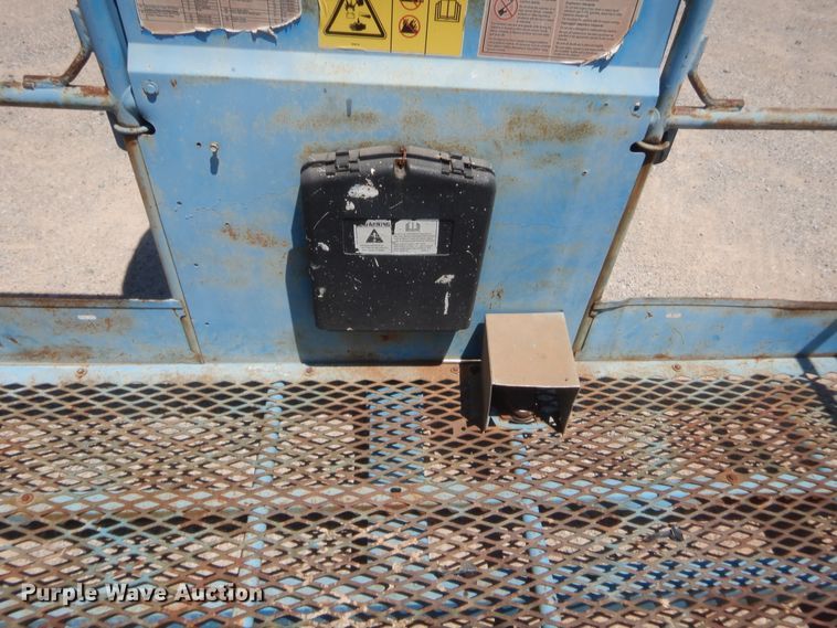 image for item IT9626 2006 Genie S60  boom lift