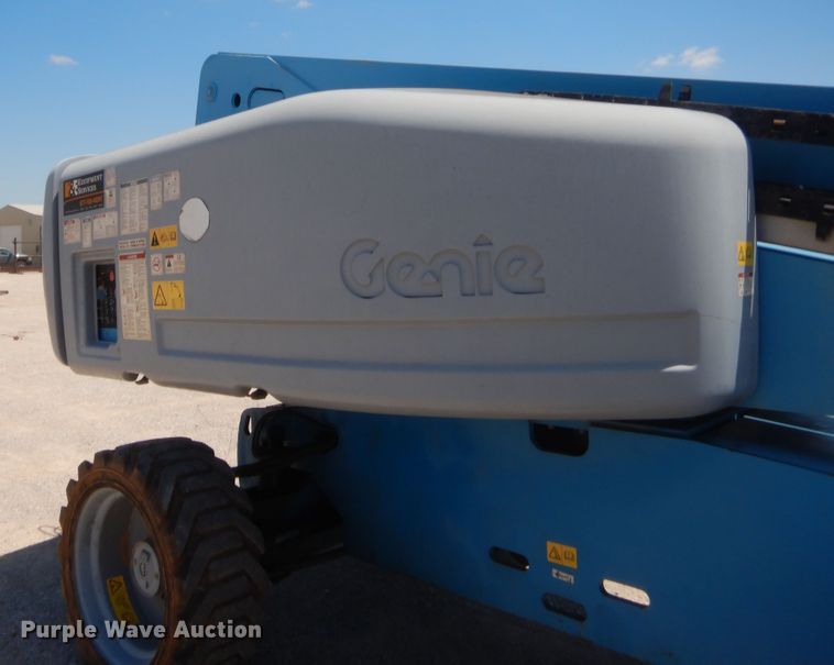 image for item IT9626 2006 Genie S60  boom lift