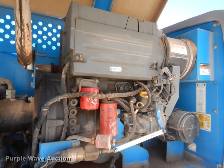 image for item IT9626 2006 Genie S60  boom lift