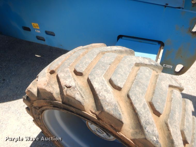 image for item IT9626 2006 Genie S60  boom lift