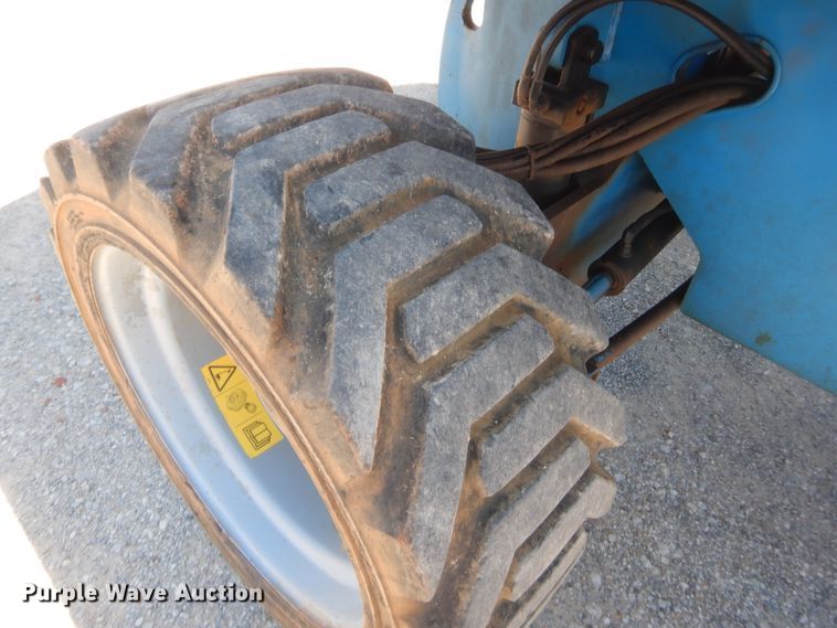 image for item IT9626 2006 Genie S60  boom lift