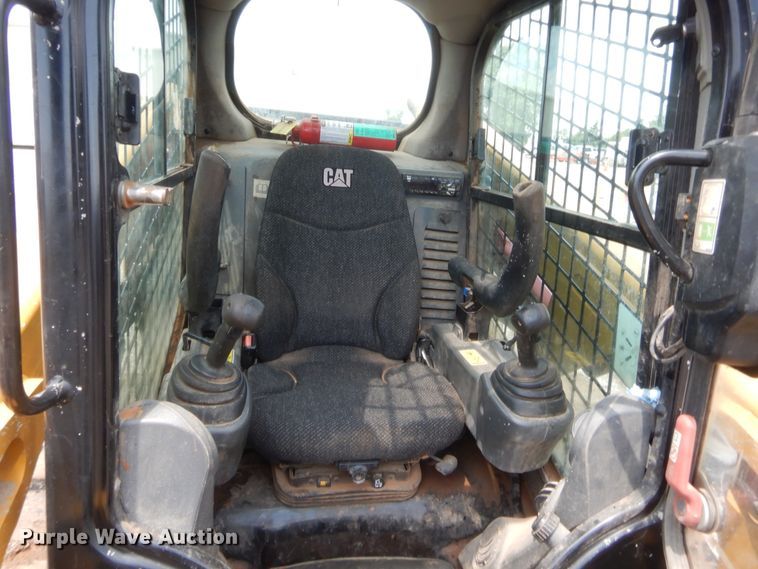 image for item IT9649 2014 Caterpillar 279D  tracked skid steer loader