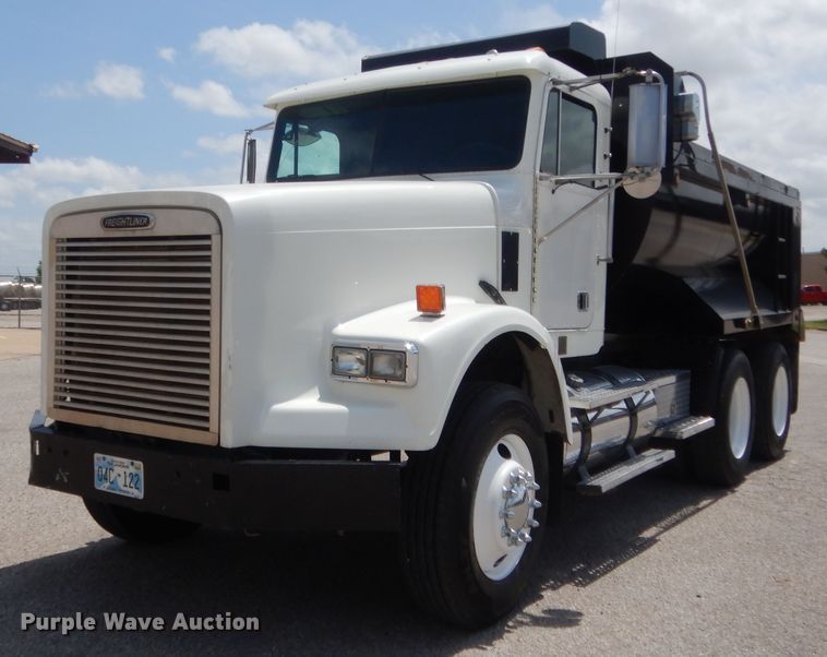 image for item IT9671 2009 Freightliner FLD120  dump truck