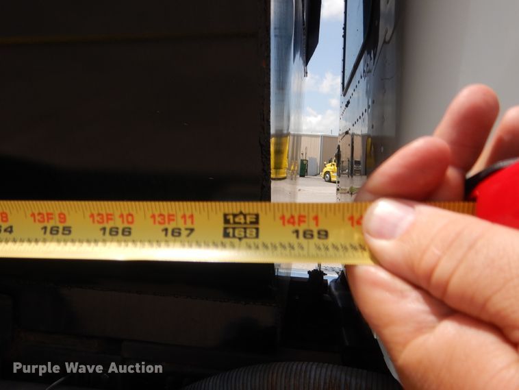 image for item IT9671 2009 Freightliner FLD120  dump truck