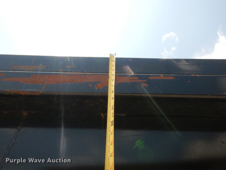 image for item IT9671 2009 Freightliner FLD120  dump truck