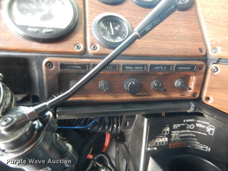 image for item IT9671 2009 Freightliner FLD120  dump truck