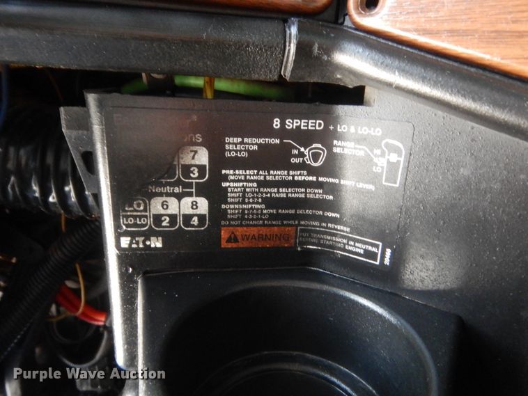 image for item IT9671 2009 Freightliner FLD120  dump truck