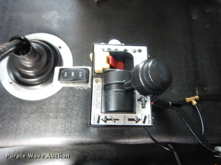 image for item IT9671 2009 Freightliner FLD120  dump truck