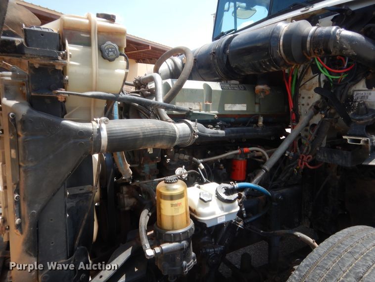 image for item IT9671 2009 Freightliner FLD120  dump truck