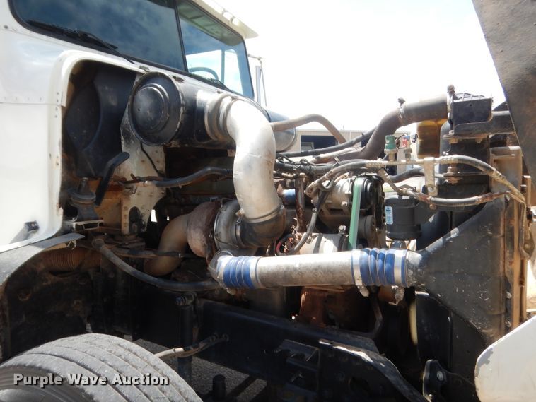image for item IT9671 2009 Freightliner FLD120  dump truck