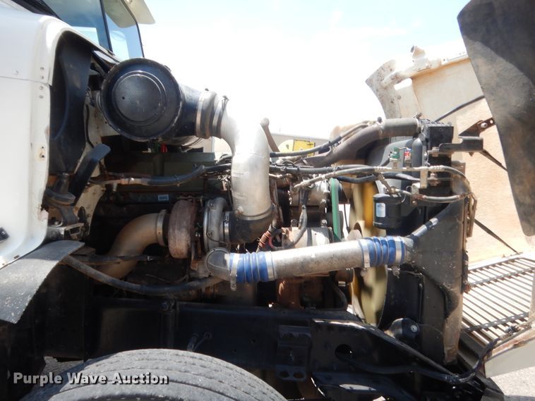 image for item IT9671 2009 Freightliner FLD120  dump truck