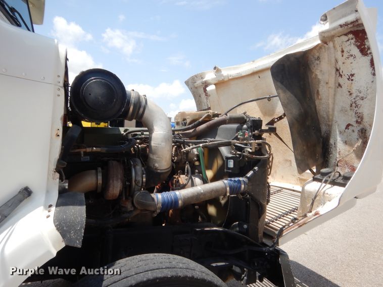 image for item IT9671 2009 Freightliner FLD120  dump truck