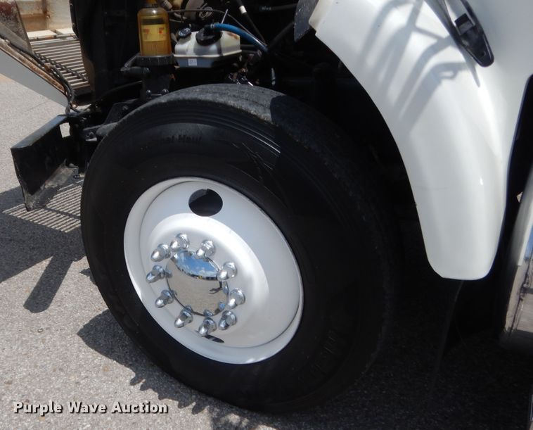 image for item IT9671 2009 Freightliner FLD120  dump truck