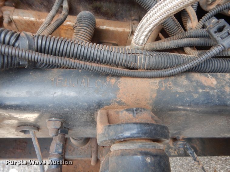 image for item IT9671 2009 Freightliner FLD120  dump truck