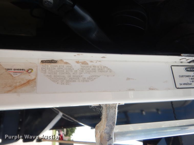 image for item IT9671 2009 Freightliner FLD120  dump truck