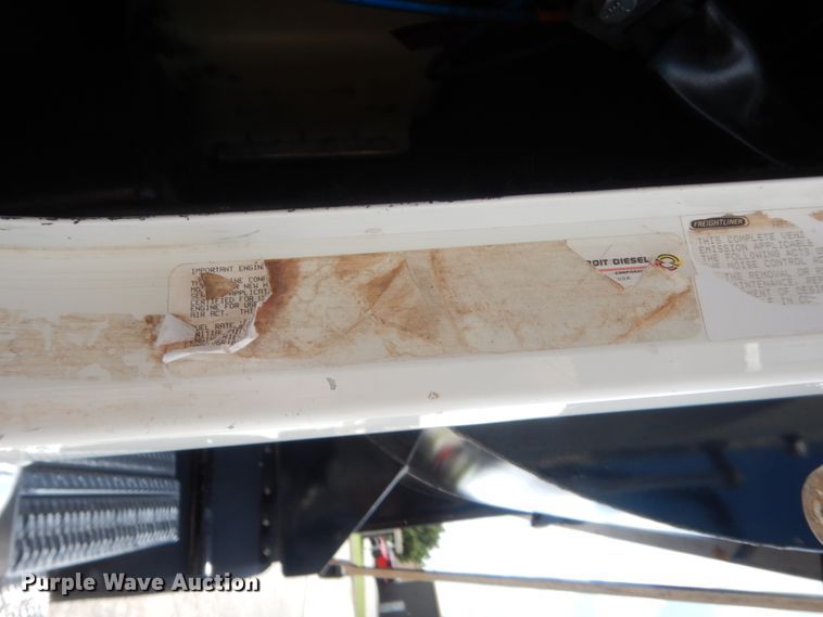 image for item IT9671 2009 Freightliner FLD120  dump truck