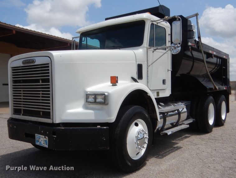image for item IT9672 2009 Freightliner FLD120  dump truck