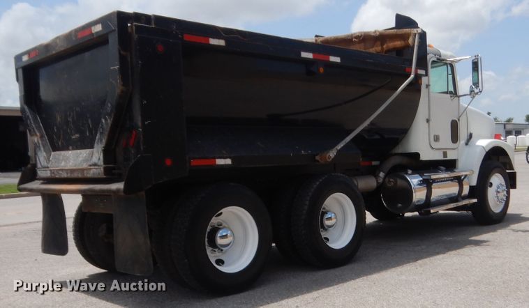 image for item IT9672 2009 Freightliner FLD120  dump truck