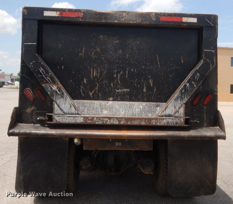 image for item IT9672 2009 Freightliner FLD120  dump truck
