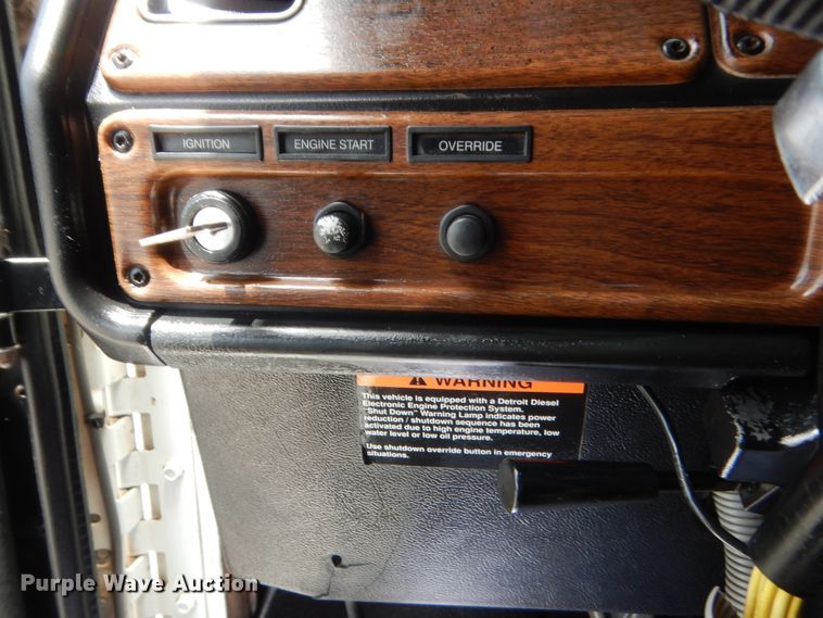 image for item IT9672 2009 Freightliner FLD120  dump truck