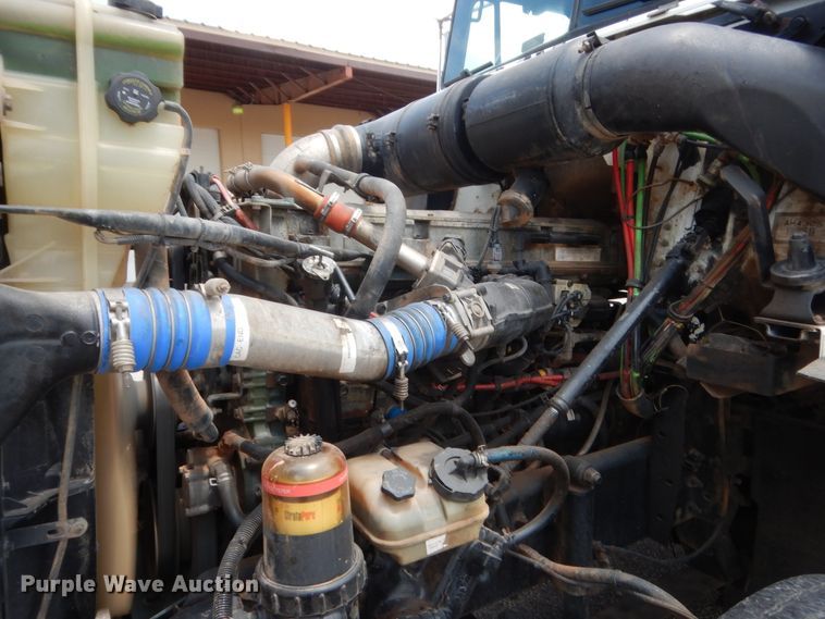 image for item IT9672 2009 Freightliner FLD120  dump truck