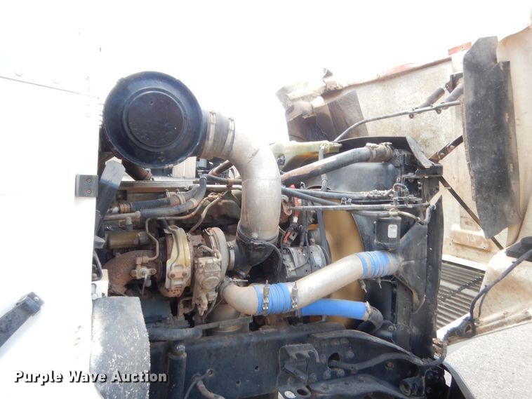 image for item IT9672 2009 Freightliner FLD120  dump truck