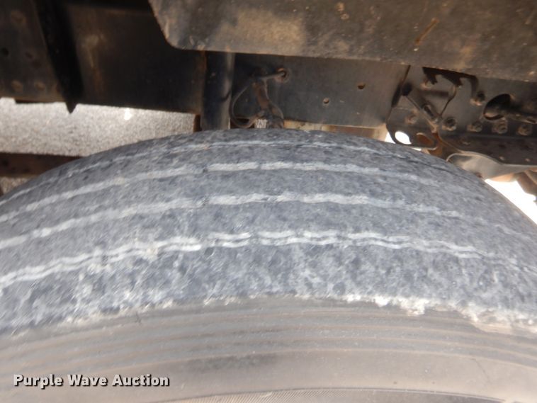 image for item IT9672 2009 Freightliner FLD120  dump truck