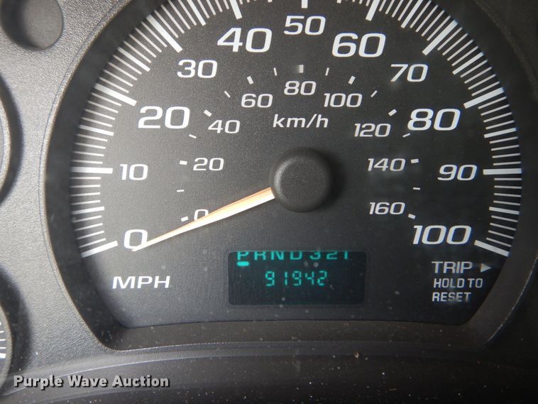 image for item JI9603 2006 Chevrolet Express G3500  box truck