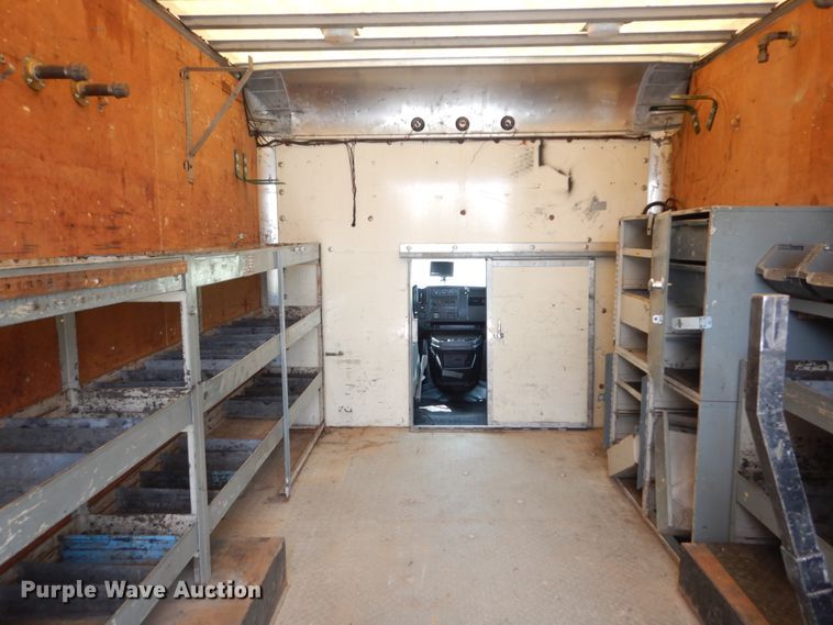 image for item JI9603 2006 Chevrolet Express G3500  box truck