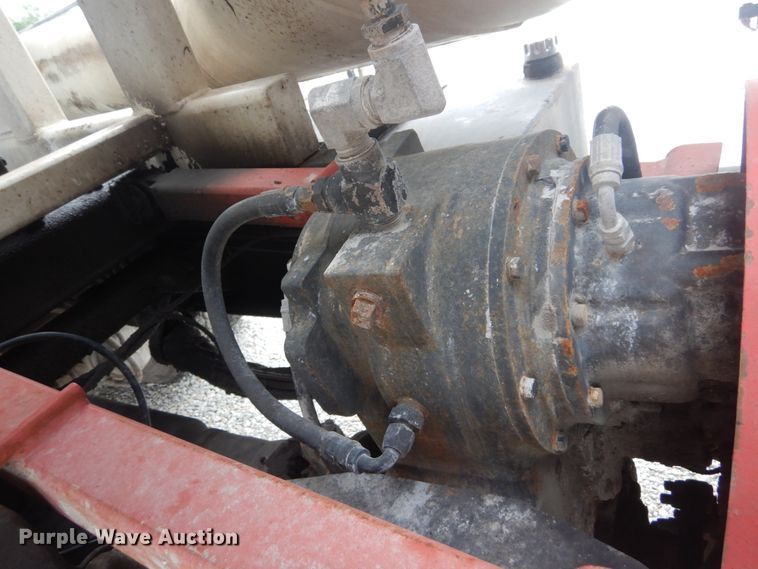 image for item JI9618 1998 Ford LTA9000  vacuum truck