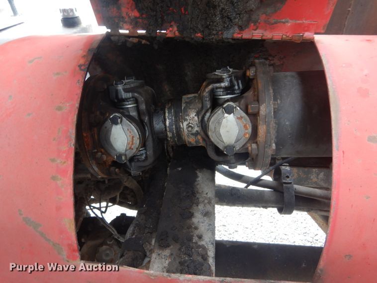 image for item JI9618 1998 Ford LTA9000  vacuum truck