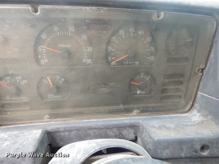 image for item JI9618 1998 Ford LTA9000  vacuum truck