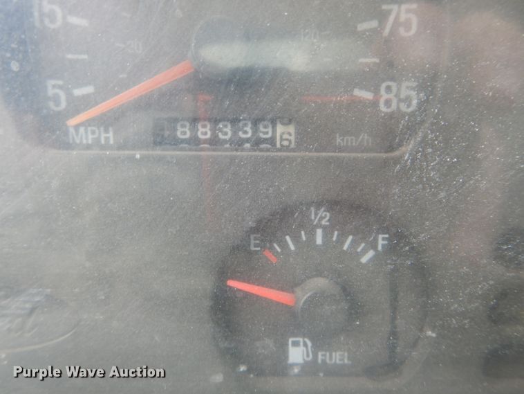 image for item JI9618 1998 Ford LTA9000  vacuum truck