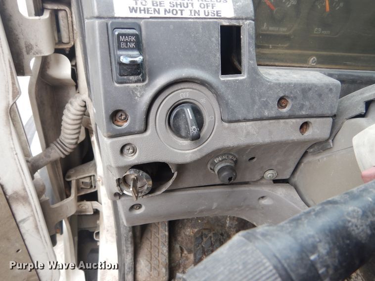 image for item JI9618 1998 Ford LTA9000  vacuum truck