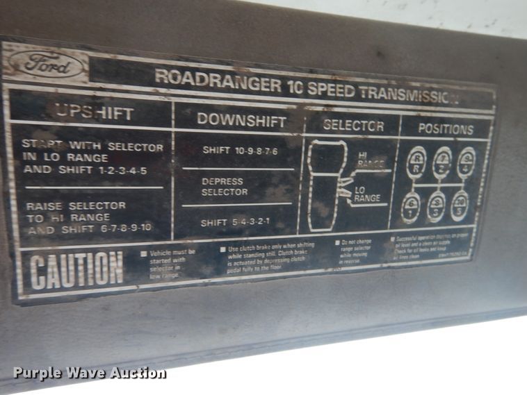 image for item JI9618 1998 Ford LTA9000  vacuum truck